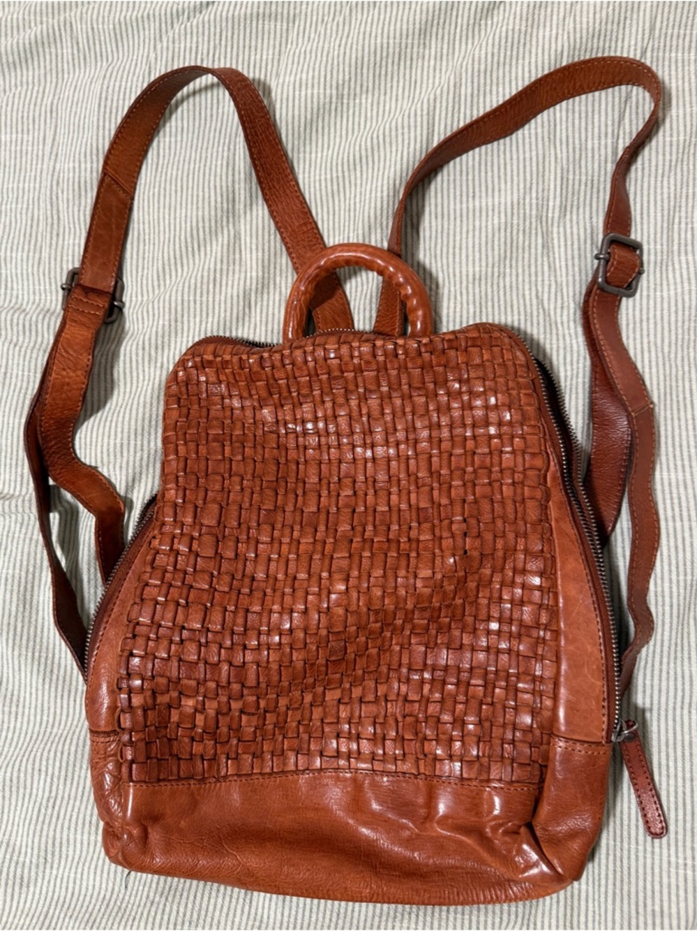 VILENCA HOLLAND Leather Backpack in Warm Cognac - Emilia.